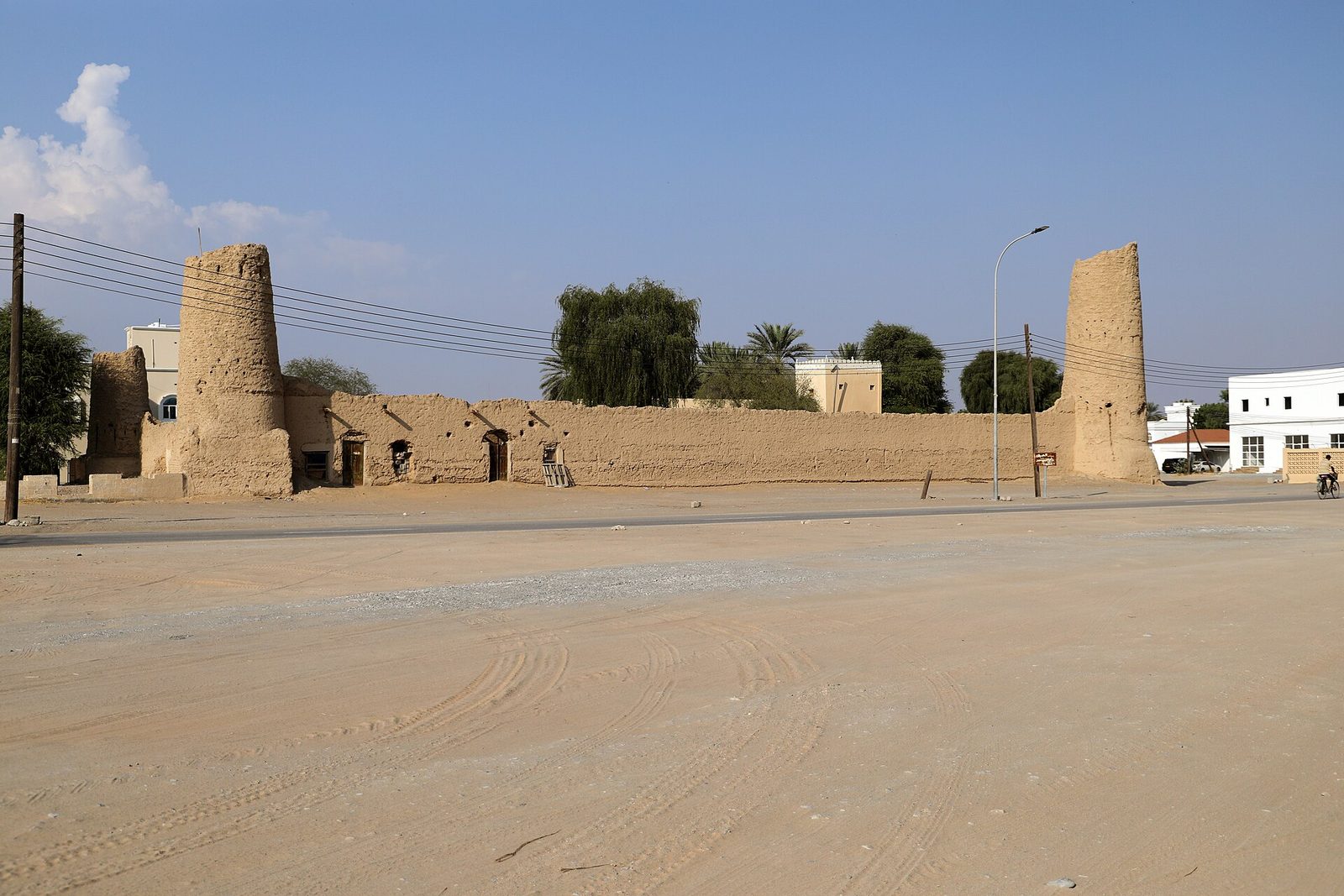 Representative photo of forts & castles in Oman, not Ar Rumays Fort