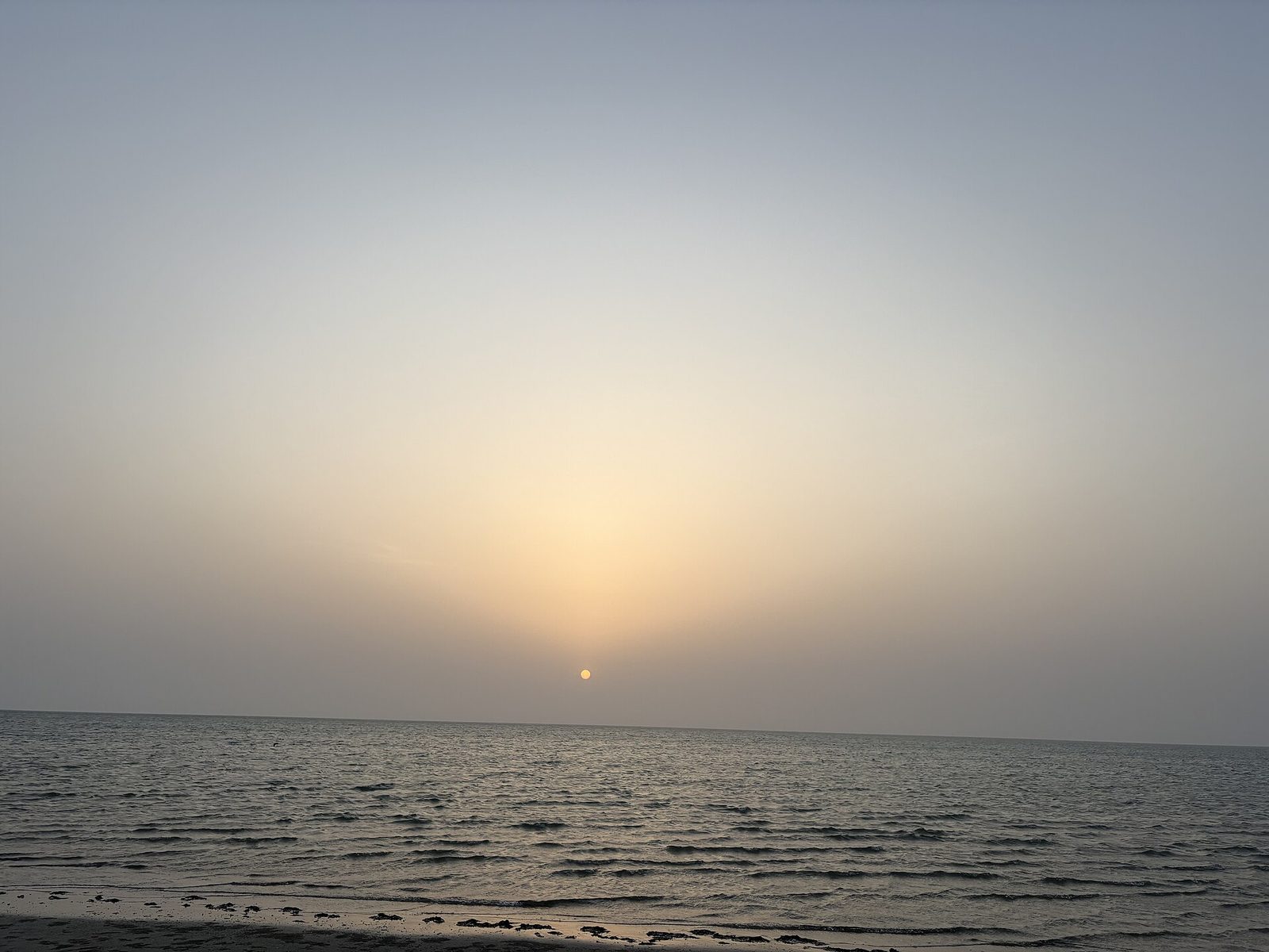 Representative photo of islands & coast in Oman, not Umm al-Fayyarin