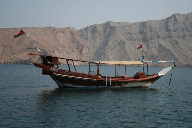 Representative photo of islands & coast in Oman, not Jazirat Mahaut
