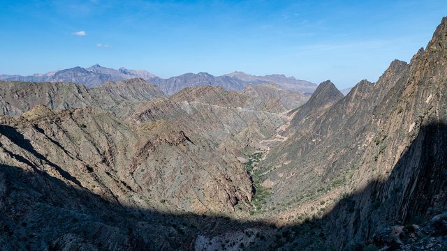 Representative photo of mountains in Oman, not Jabal Makib