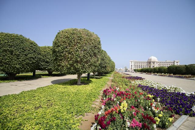 Representative photo of parks & gardens in Oman, not Al Khuwair Central Park