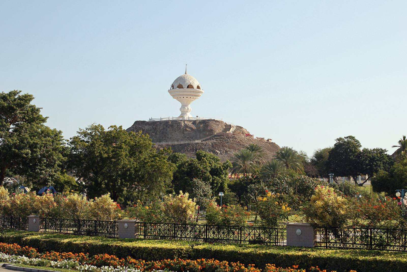 Hadiqat ar Riyam al Amah — Riyam Park with incense burner Mabkhara (47954080007).jpg