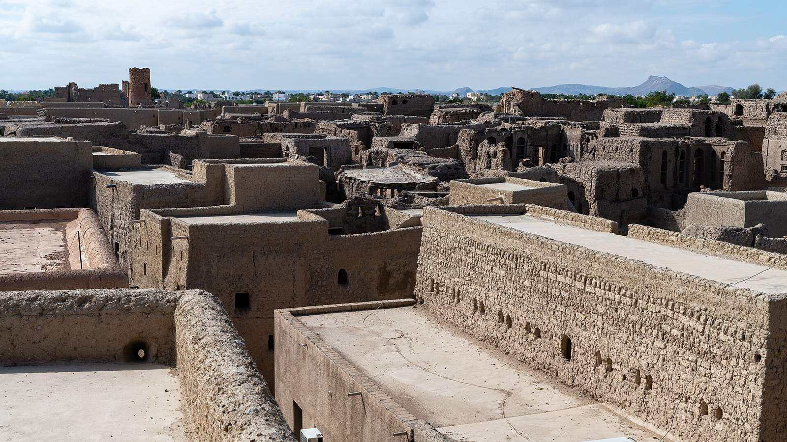 Old Manah — Old town Manah, Oman.jpg