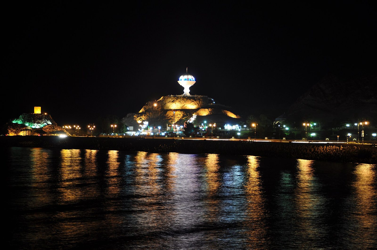 Riyam Park — MuscatRiyamParkAtnight.JPG