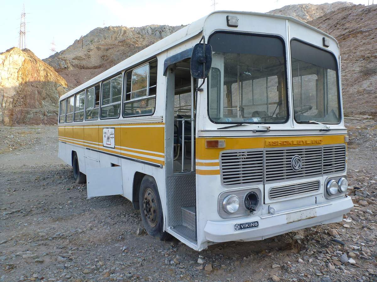 Ruwi — Ashok Layland Schoolbus.JPG