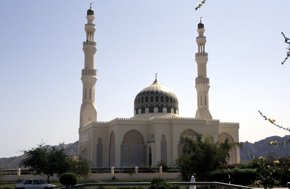 Sultan Qaboos Grand Mosque, Al-Buraimi — Dunst Oman scan0542.jpg